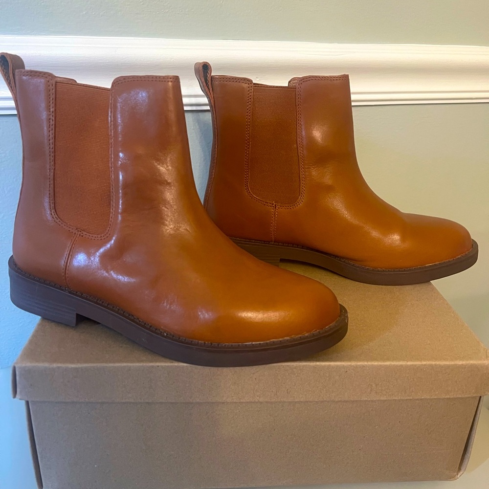 Madewell Pull-On Chelsea Boots. Worn One Time